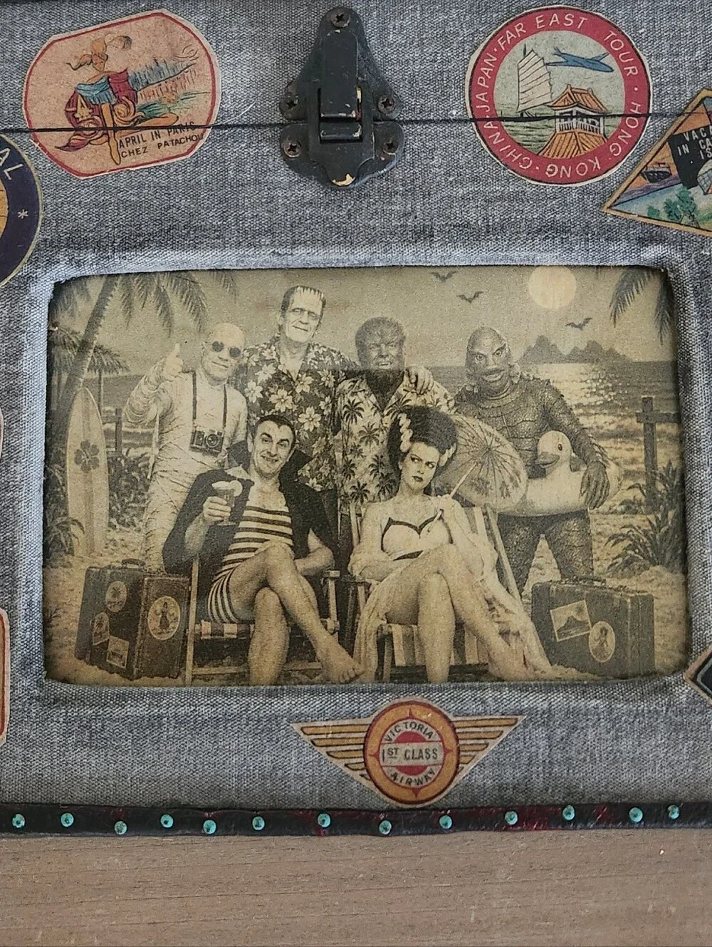 Alfred J Travel Trunk 4x6 Photo Frame Monster Vacation Halloween Decor